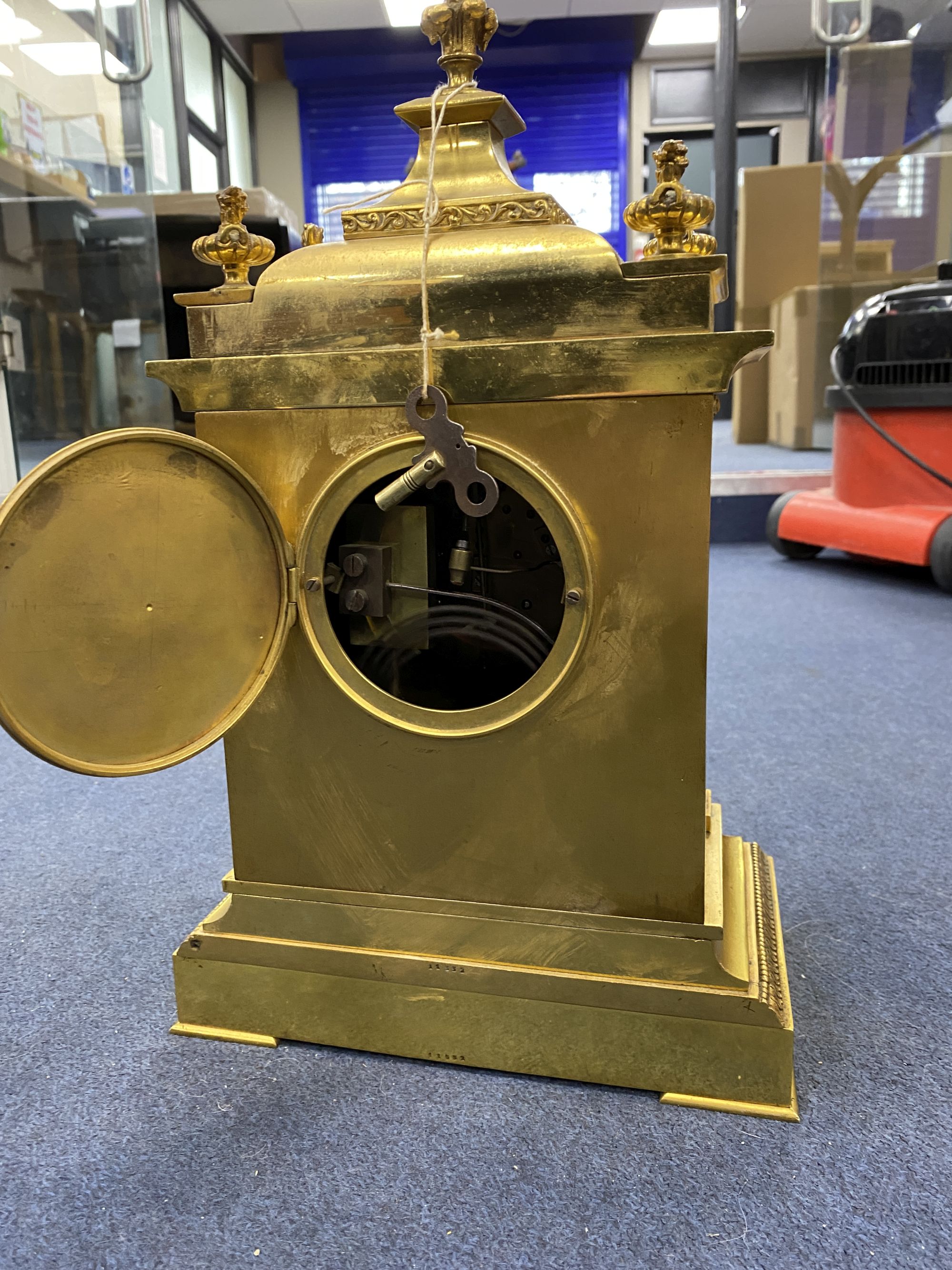 A Victorian ormolu mantel clock, height 40cm